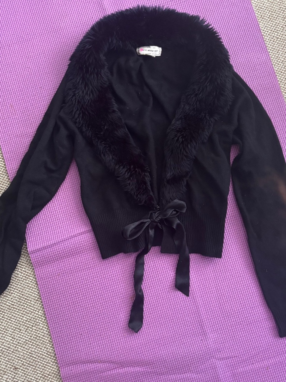 True y2k vintage 90s shawl black faux fur cardigan bow tie ribbon front 00s